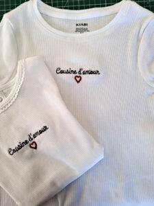 Broderie body "Cousine d'amour"