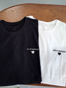 Broderie T-shirt dates